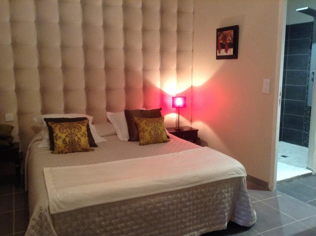 Domaine De Puycarpin Hotel Belves-de-Castillon Ngoại thất bức ảnh
